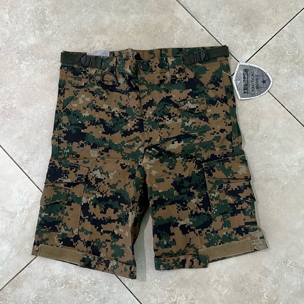 NWT TROOPER Tactival Camouflage Boys Shorts Size Medium (sz 10)